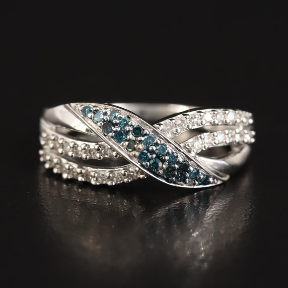 Jewelry - 10K White Gold 0.32 CTW Diamond
Crossover Ring